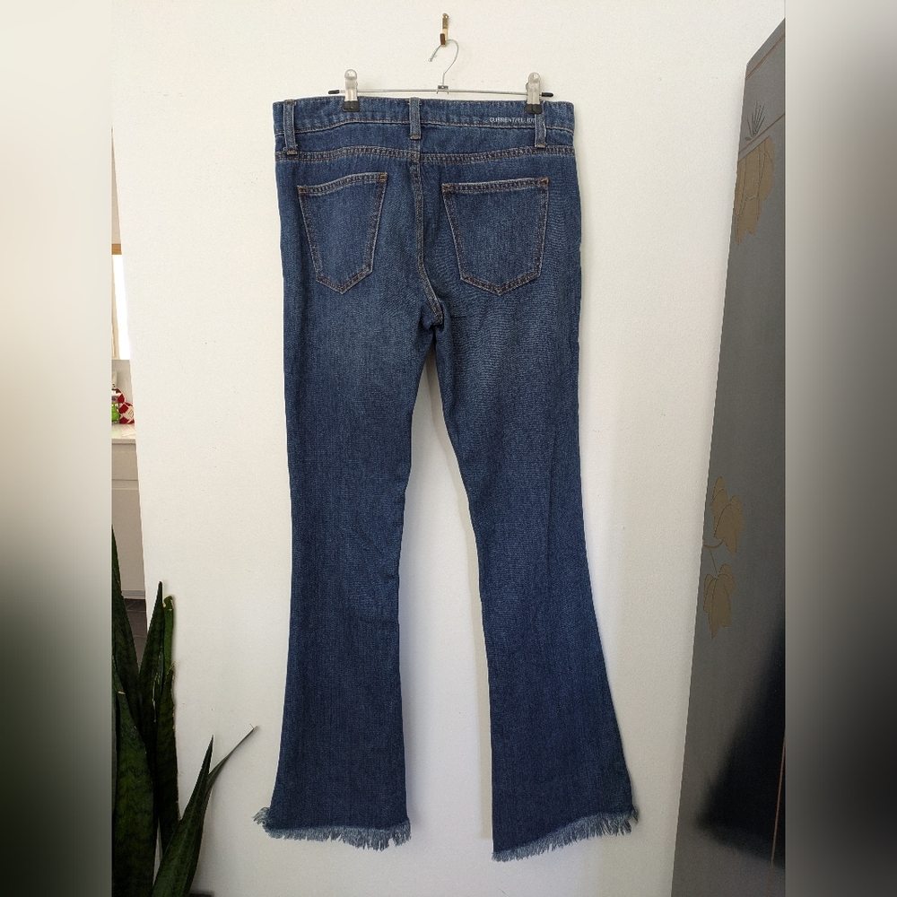 Current/Elliot The Fan Kick Flare Frayed Jeans in Brush - Picture 5 of 6